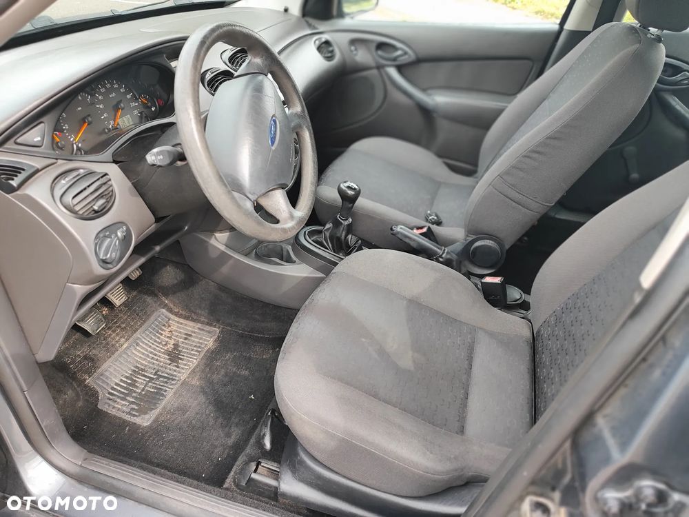 Ford Focus 1.6 Ambiente - 8