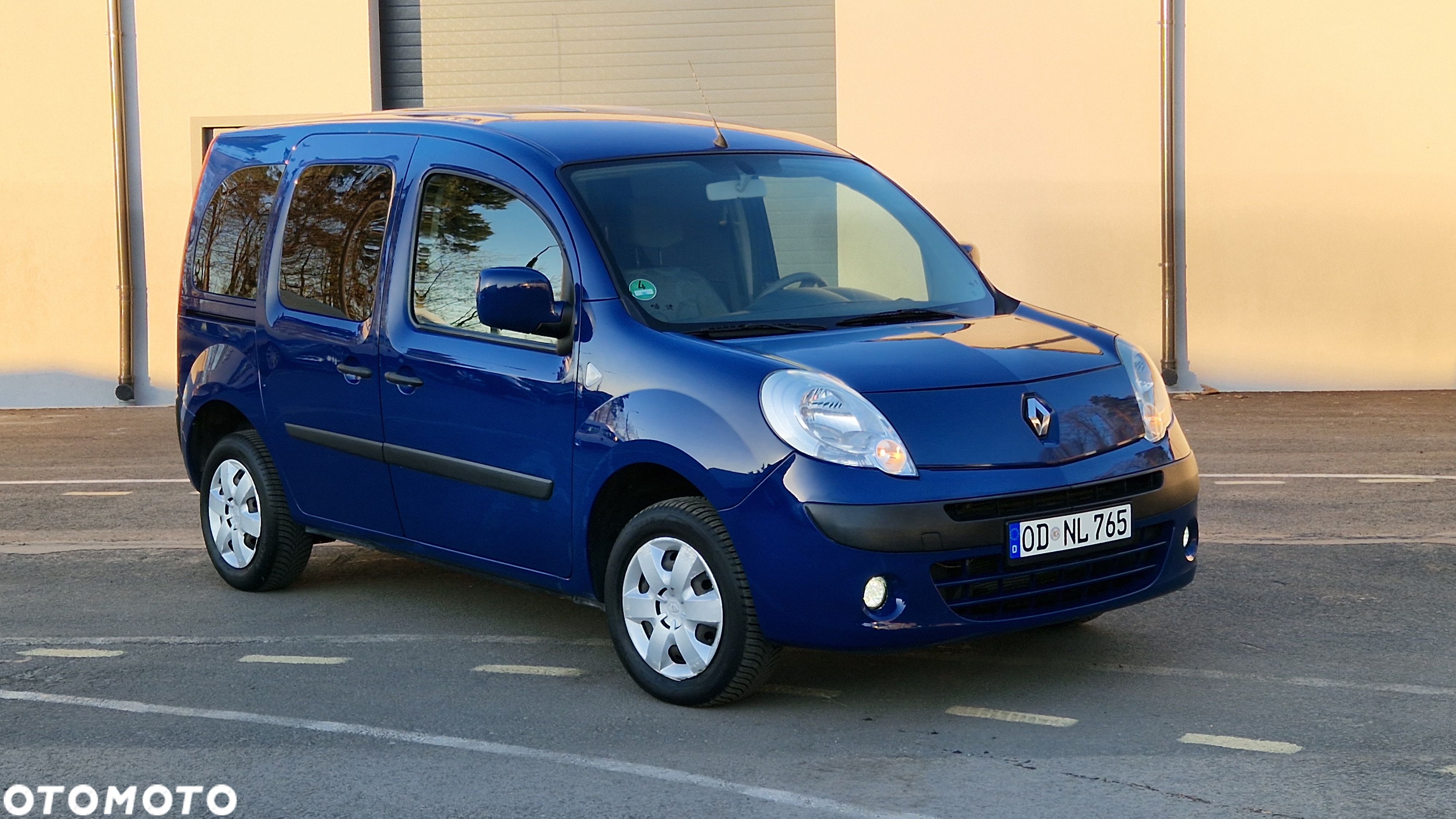 Renault Kangoo 1.6 8V 90 Happy Family - 1