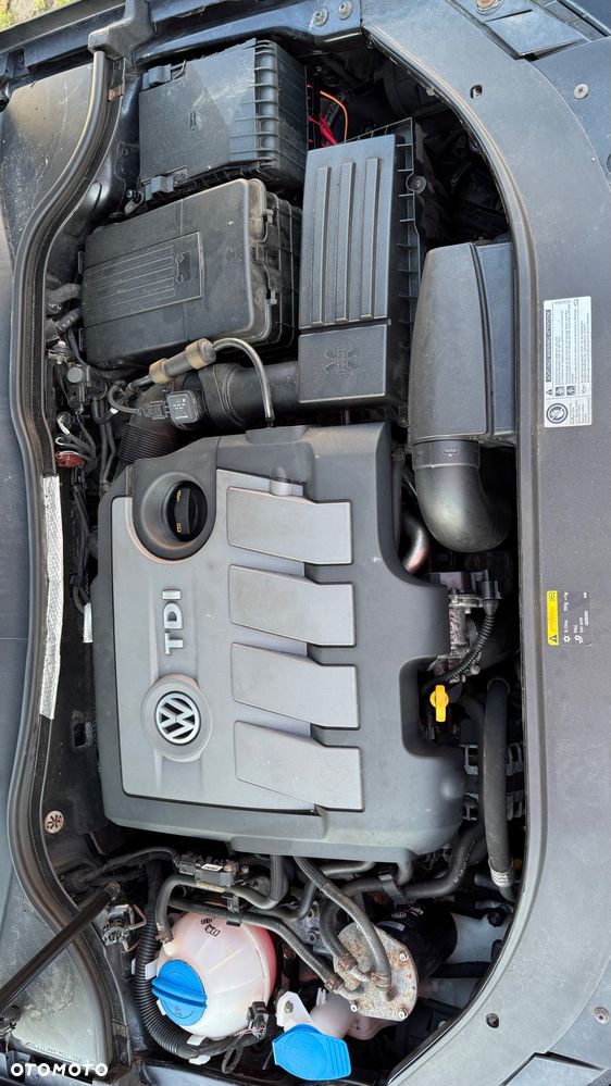 Volkswagen Passat 1.6 TDI DPF BlueMotion Technology Highline - 13
