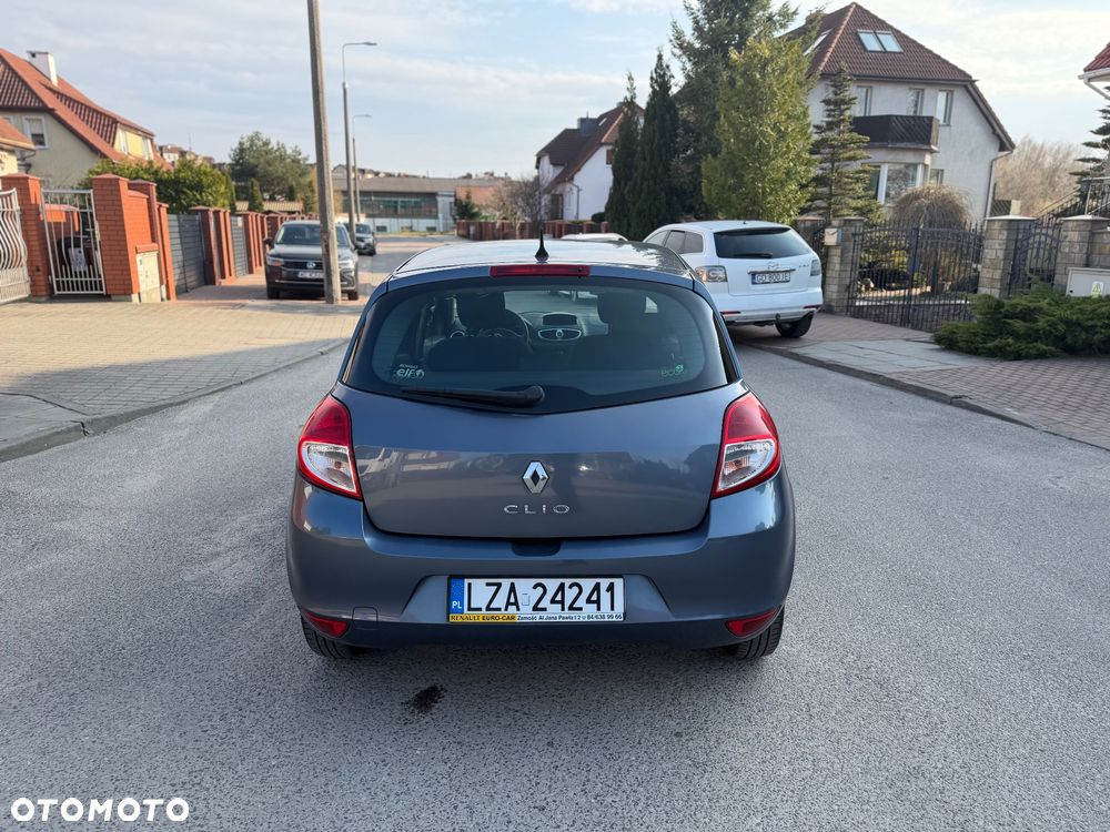 Renault Clio 1.2 16V All Inclusive - 6