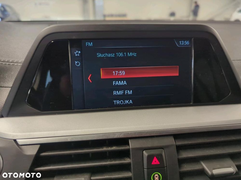 BMW X3 xDrive20i Advantage - 10