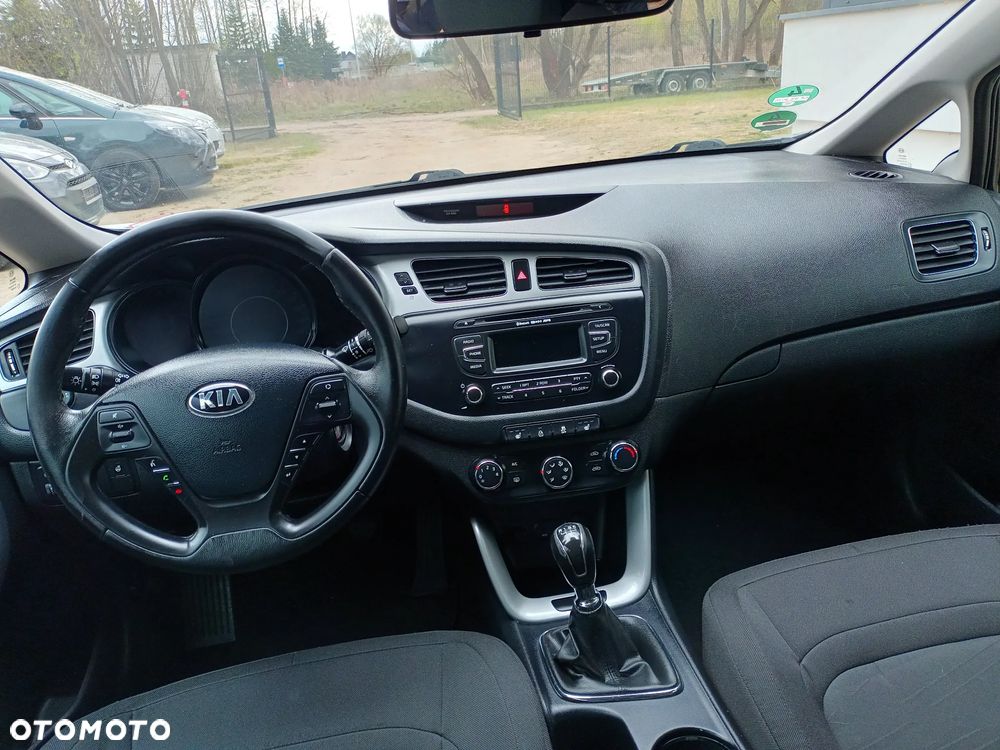 Kia Ceed 1.6 GDI Edition 7 - 8