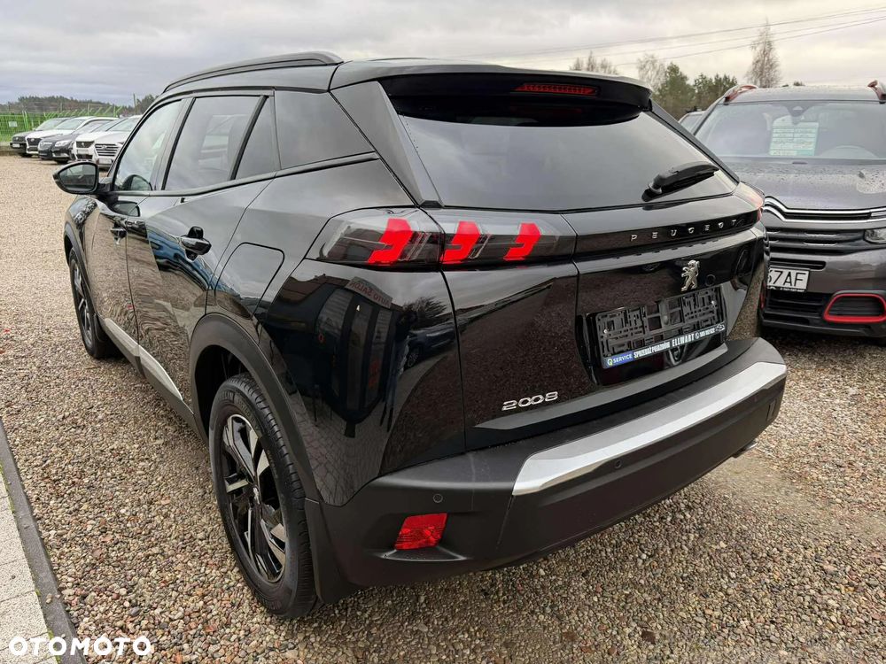 Peugeot 2008 BlueHDi 130 EAT8 Allure - 8