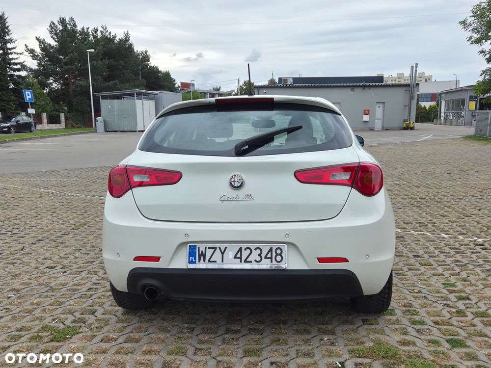 Alfa Romeo Giulietta 1.6 JTDM Distinctive - 8