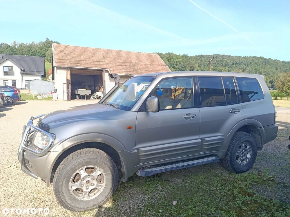 Mitsubishi Pajero - 3