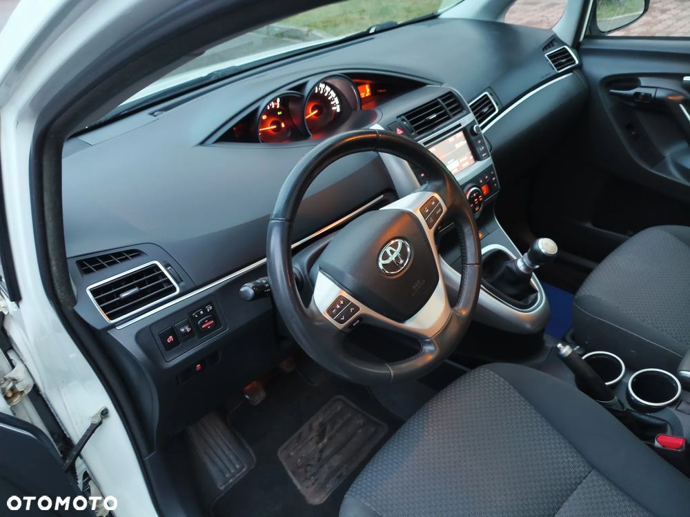 Toyota Verso 1.6 7-Sitzer Life - 10