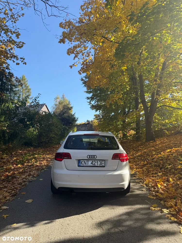 Audi A3 Sportback 2011 photo 3