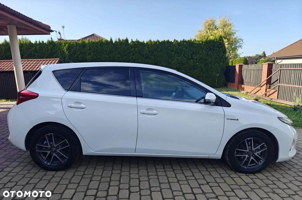 Toyota Auris - 13
