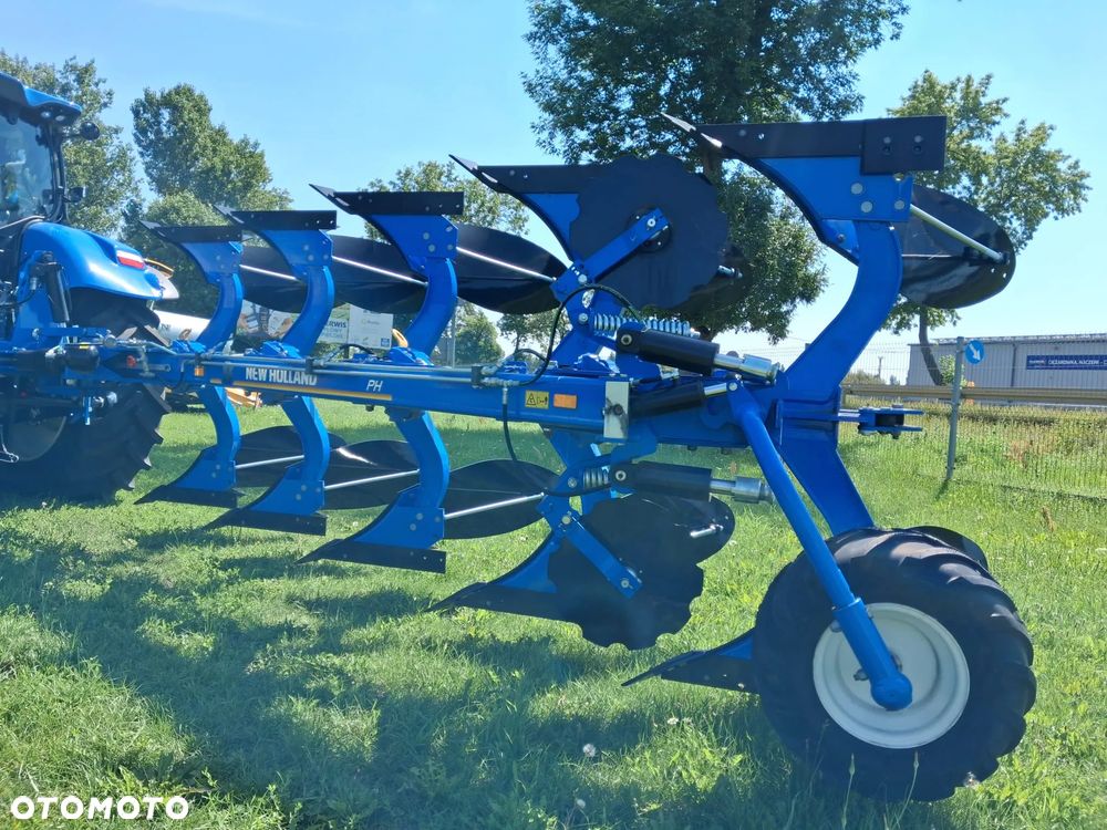 New Holland Pług Overum PHH 45 - 3