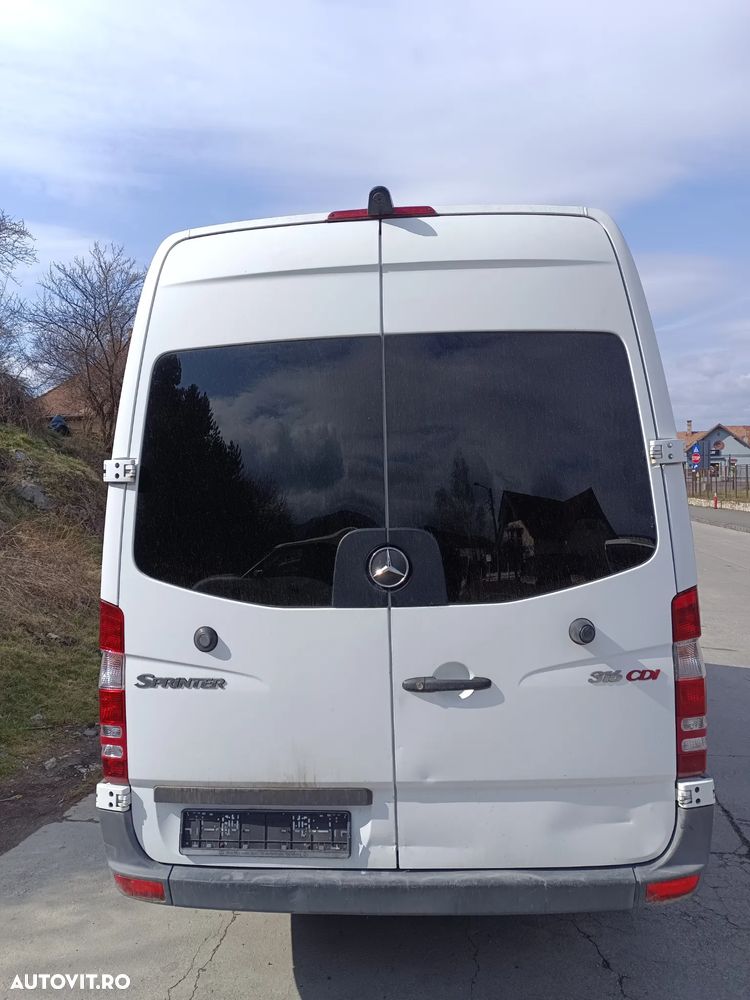 Mercedes-Benz Sprinter - 4