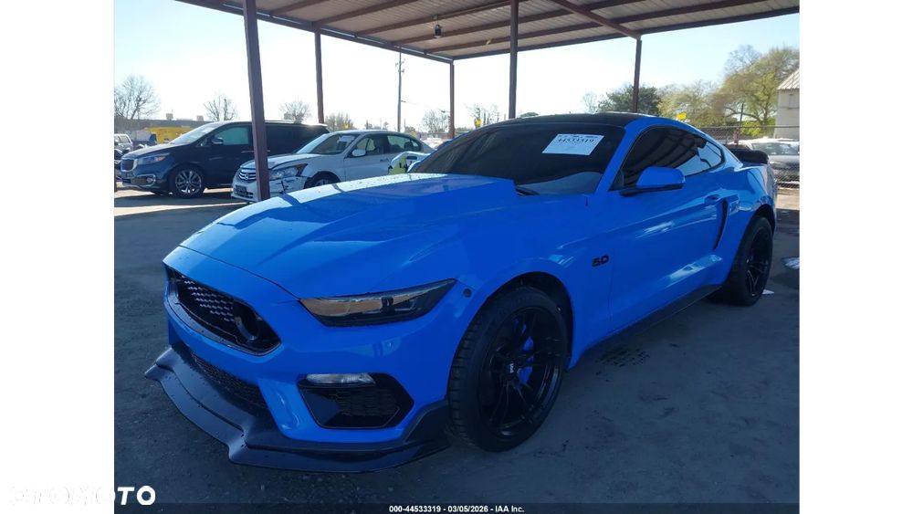 Ford Mustang 5.0 V8 GT - 2