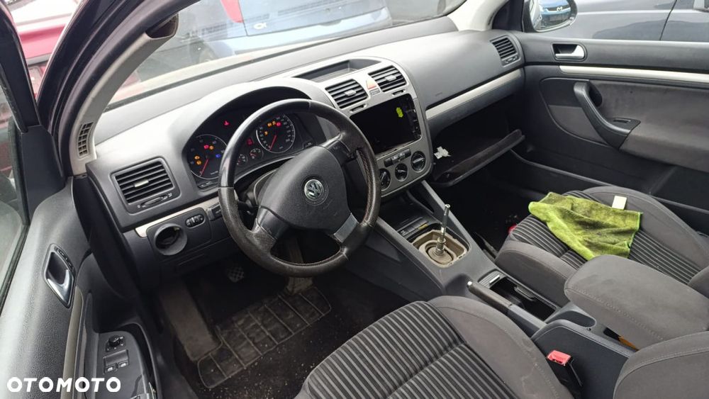 36005 VW golf V model od 03-09 silnik 1.9 TDI 105 km BXE skrzynia JCR lakier LC9Z - 10