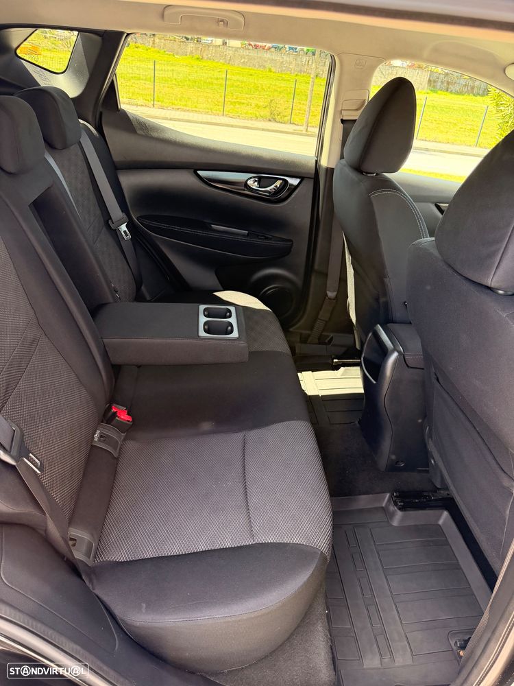 Nissan Qashqai 1.5 dCi 360 - 11