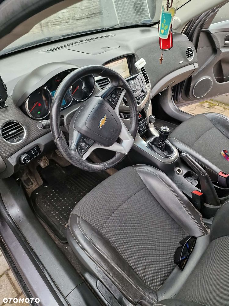 Chevrolet Cruze 1.7 D LT+ - 26