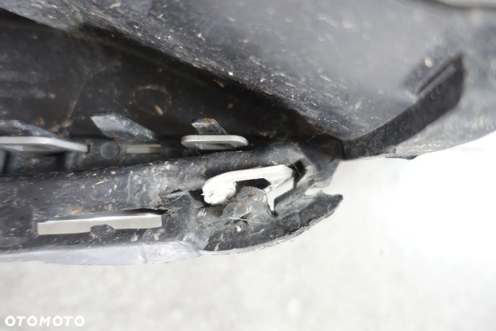 KRATKA ZDERZAKA  PRAWA BMW G30 G31 - 3