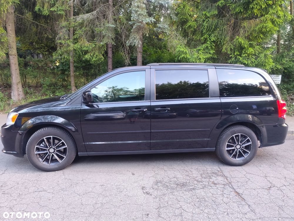 Dodge Grand Caravan 3.6 R/T - 1