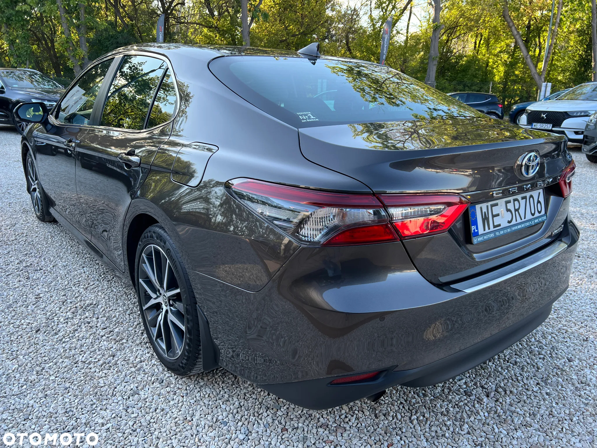 Toyota Camry - 25