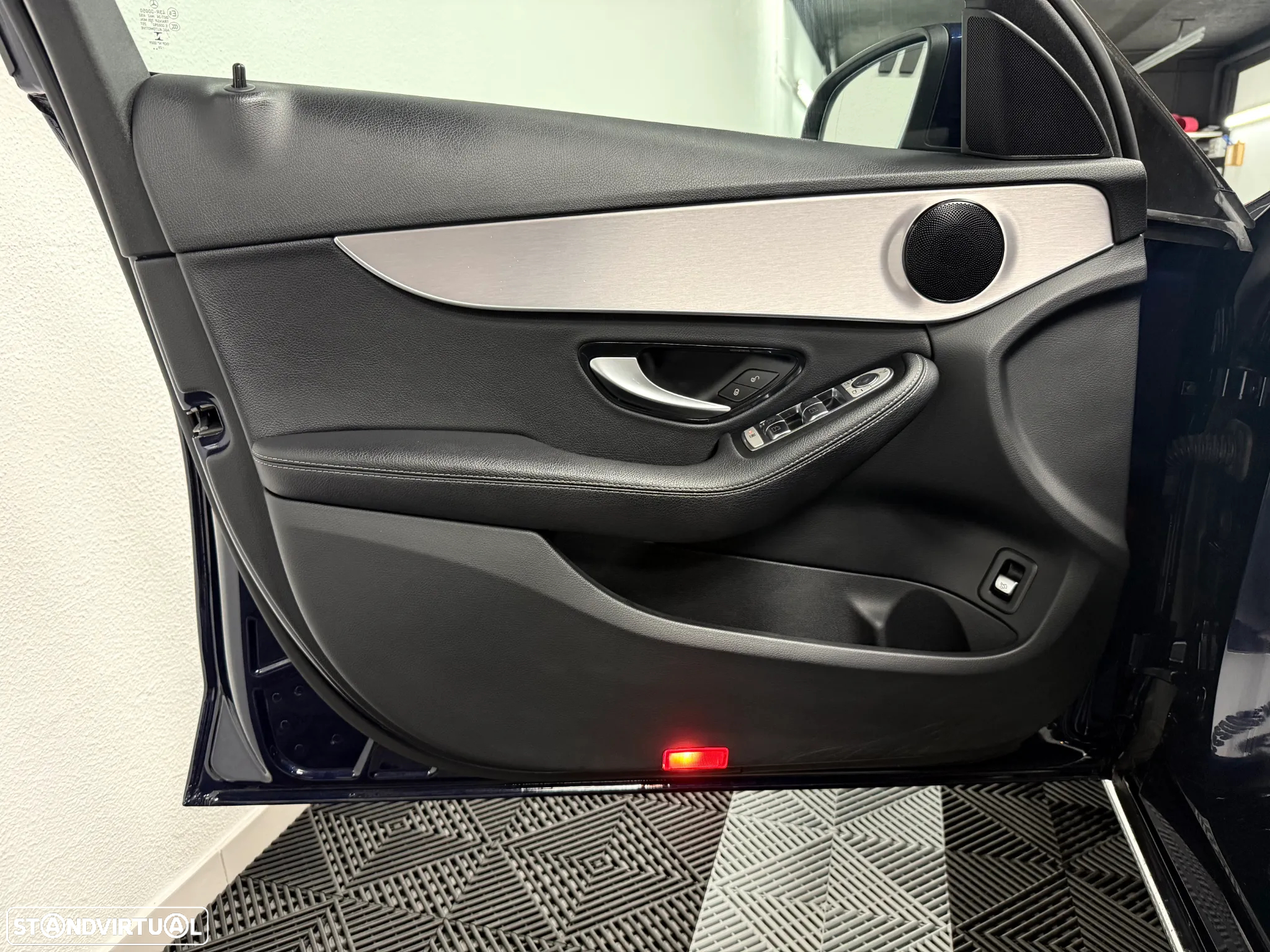 Mercedes-Benz C 180 d Station Avantgarde - 11