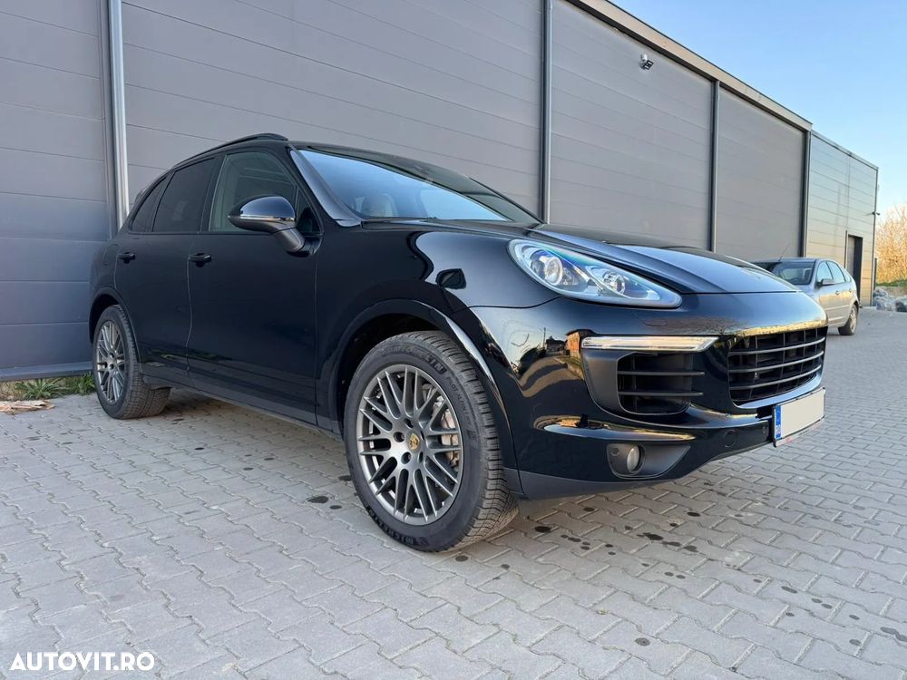 Porsche Cayenne 3.0 L - 3