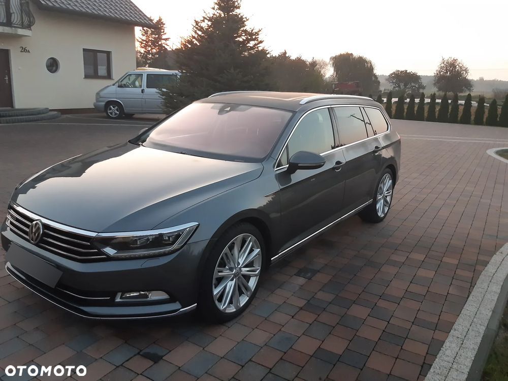 Volkswagen Passat - 1