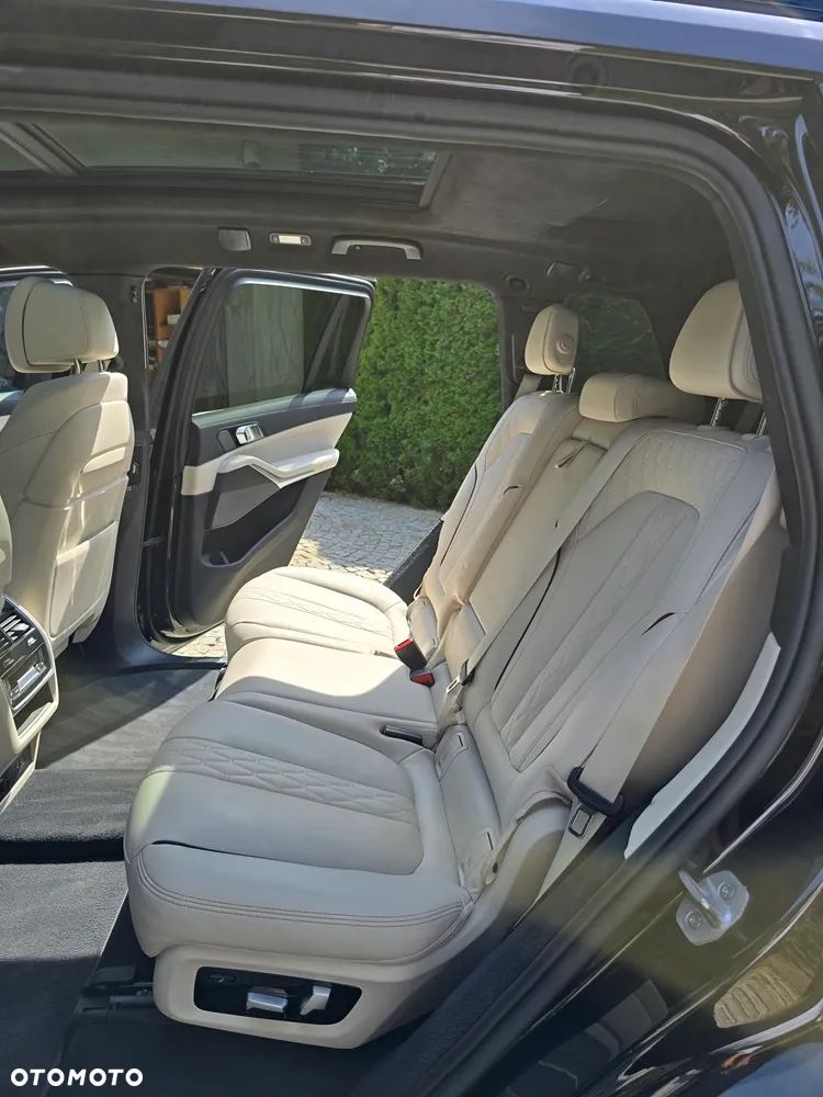 BMW X7 M50d sport - 15