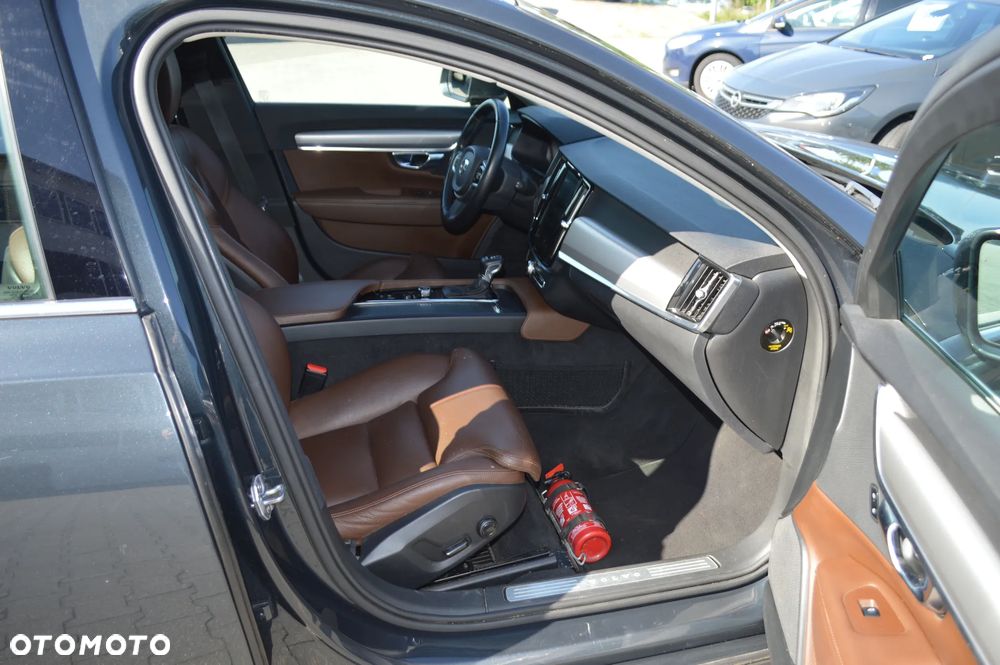 Volvo V90 D3 Momentum - 14