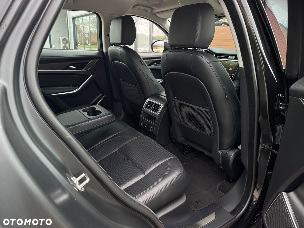Jaguar F-Pace D200 AWD R-Dynamic SE - 22