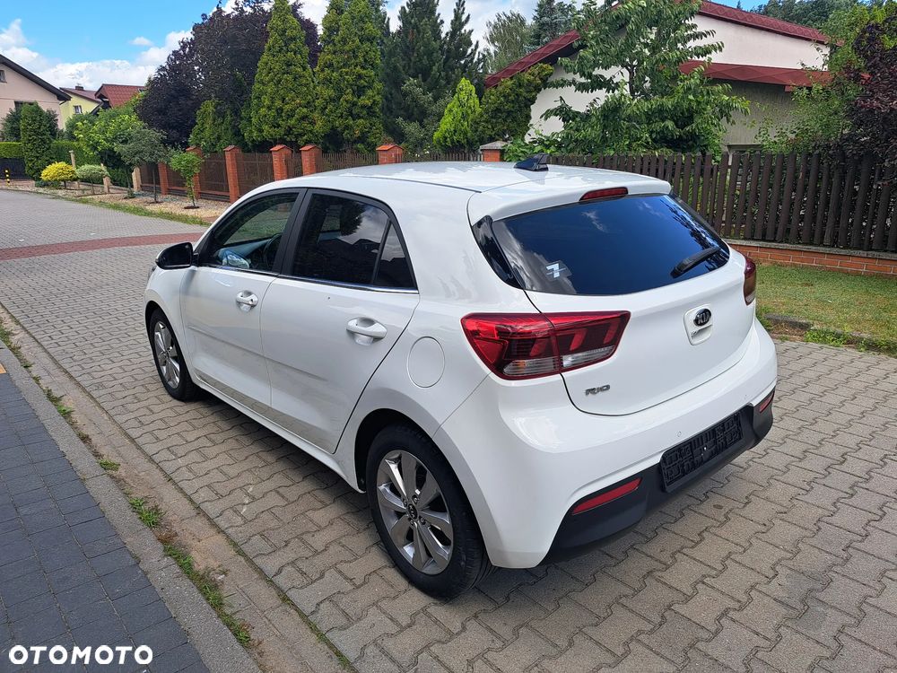 Kia Rio 1.2 L Business Line - 19