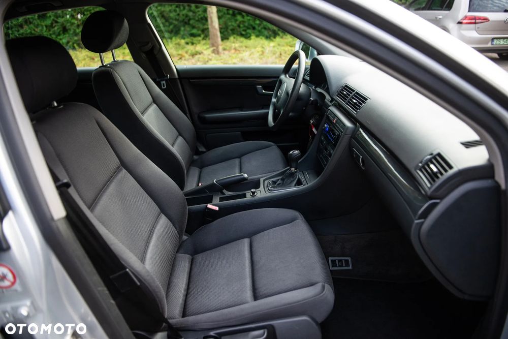 Audi A4 Limousine 1.6 - 24