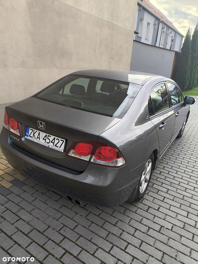 Honda Civic 1.8 Comfort - 8