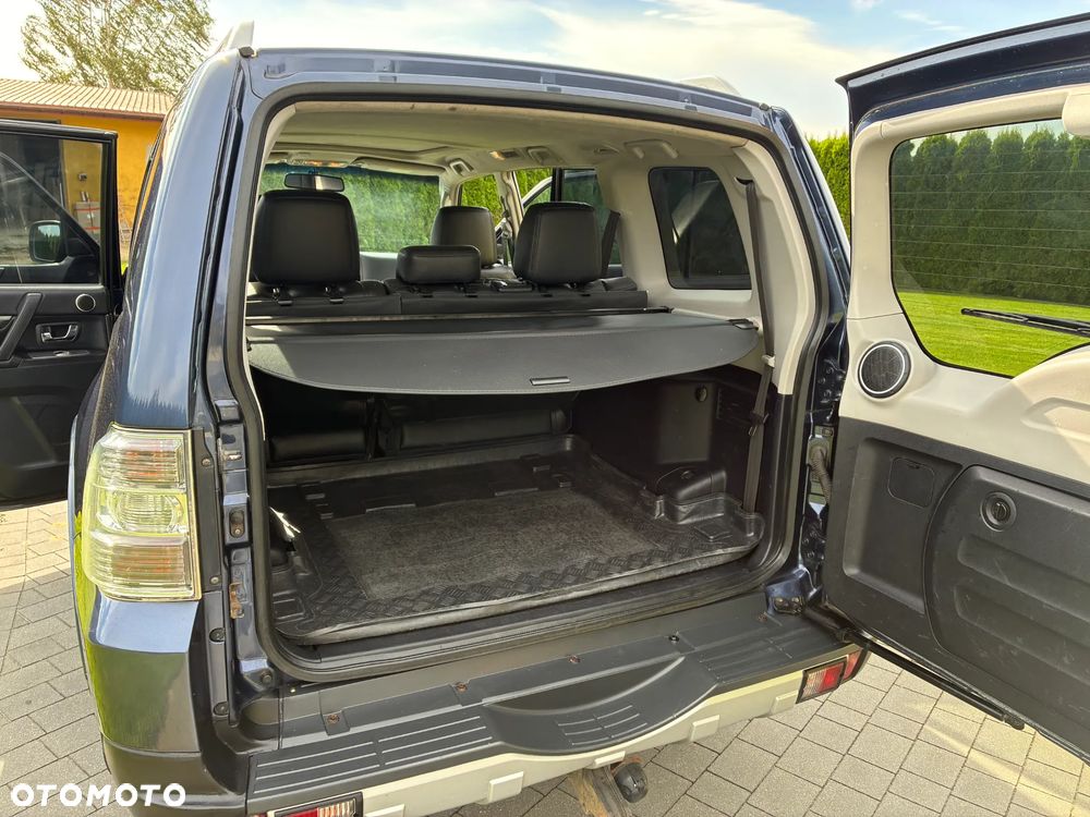 Mitsubishi Pajero - 17