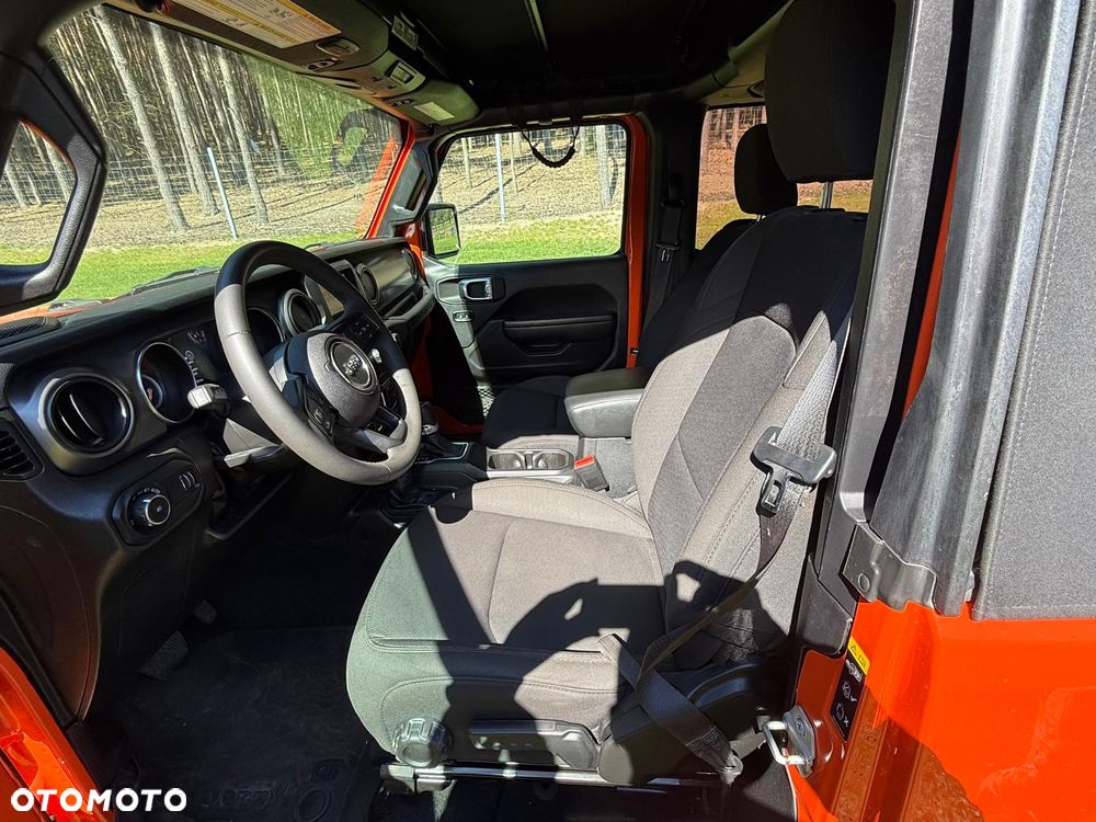 Jeep Wrangler - 7