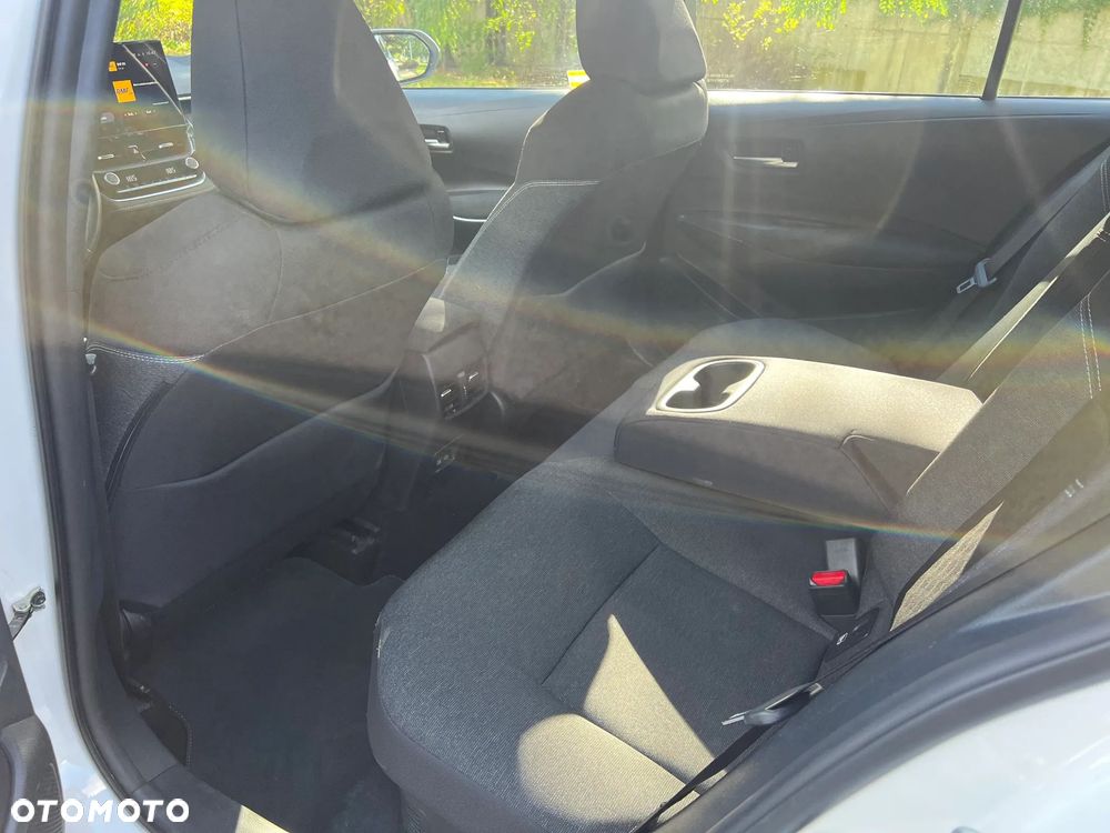 Toyota Corolla 1.8 Hybrid Active - 13