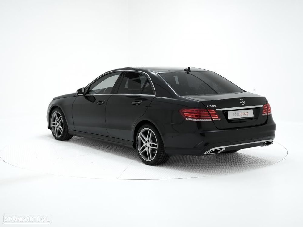 Mercedes-Benz E 300 Bluetec Hybrid Avantgarde - 4