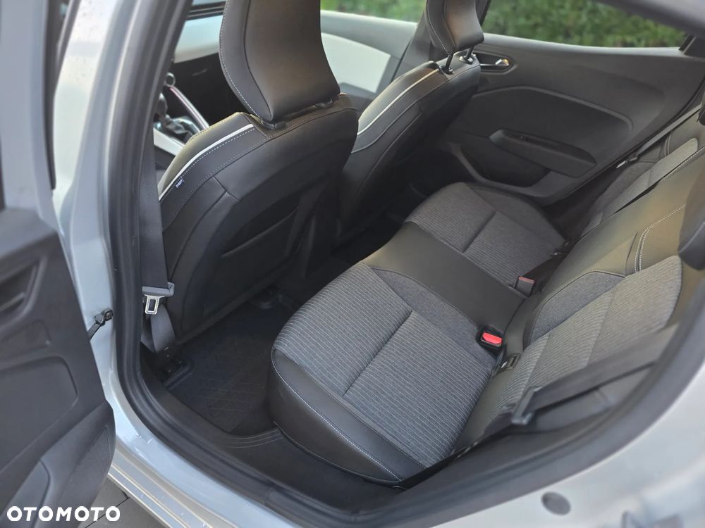 Renault Clio 1.0 TCe Techno - 11