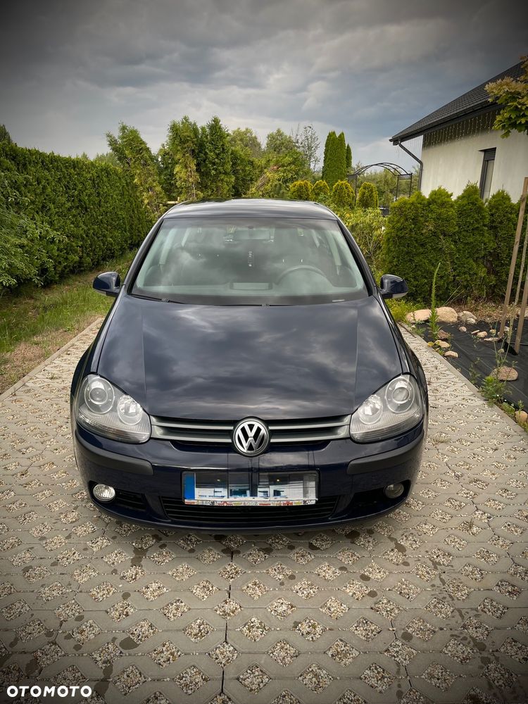 Volkswagen Golf 1.6 FSI Trendline Tiptr - 1