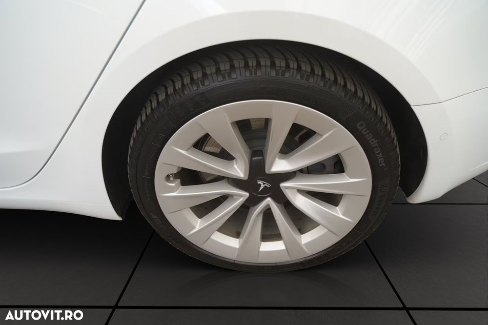 Tesla Model 3 Long Range AWD Premium - 14