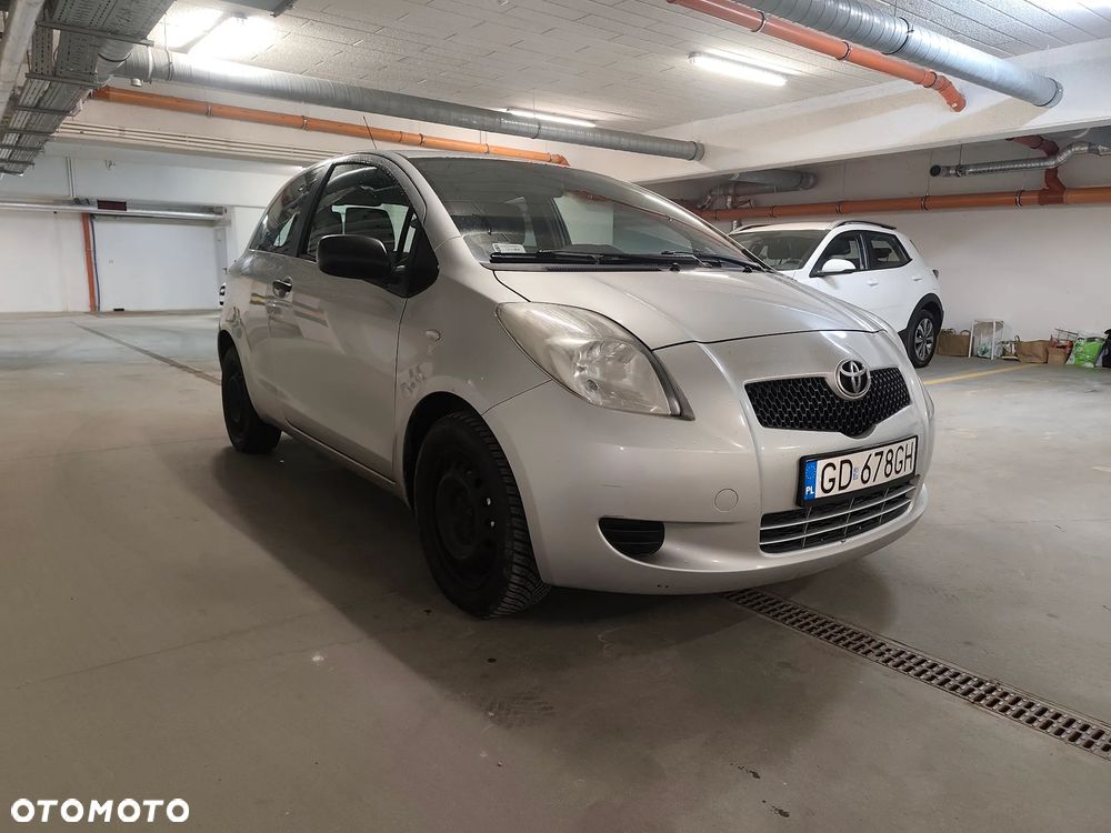 Toyota Yaris 1.3 Luna A/C - 2