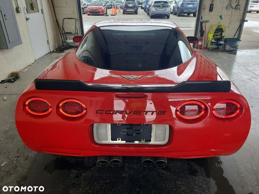 Chevrolet Corvette - 6