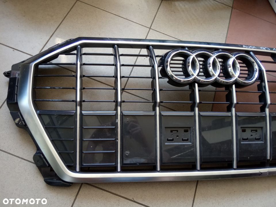 Audi Q3 17- atrapa grill zderzaka - 2