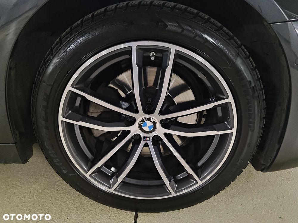 BMW Seria 5 520d xDrive - 18