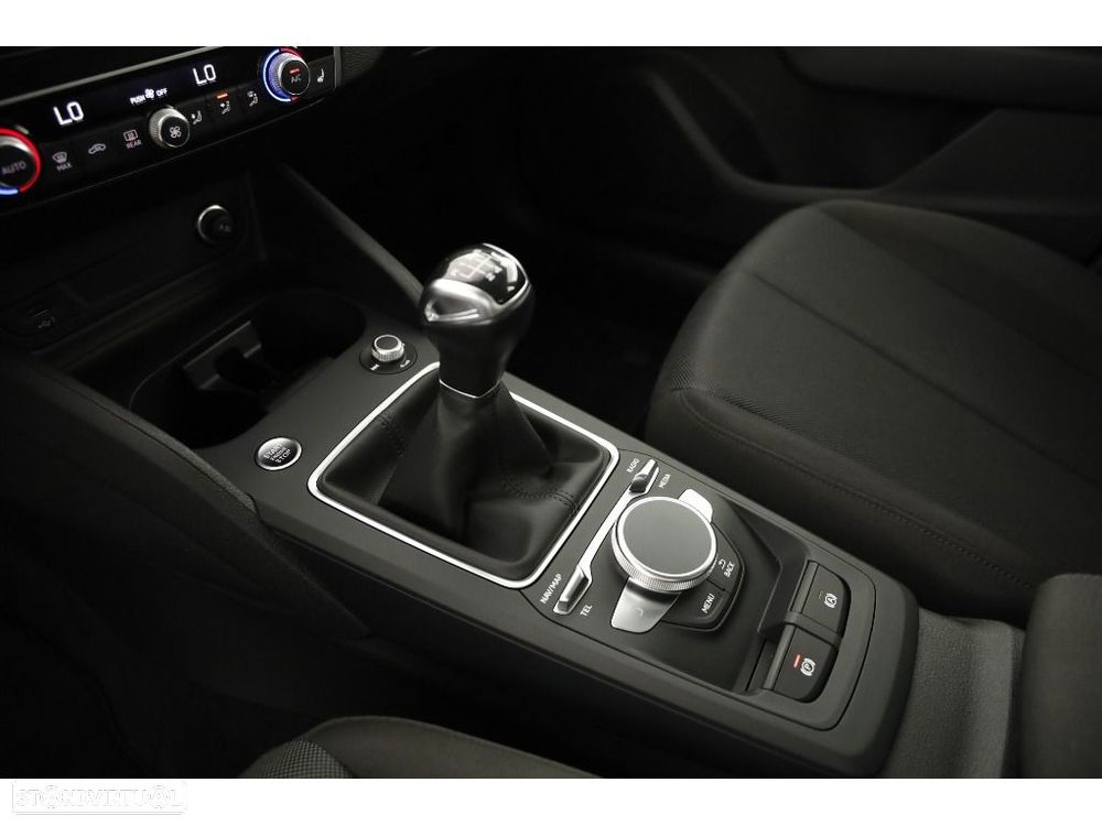 Audi Q2 30 TFSI - 21