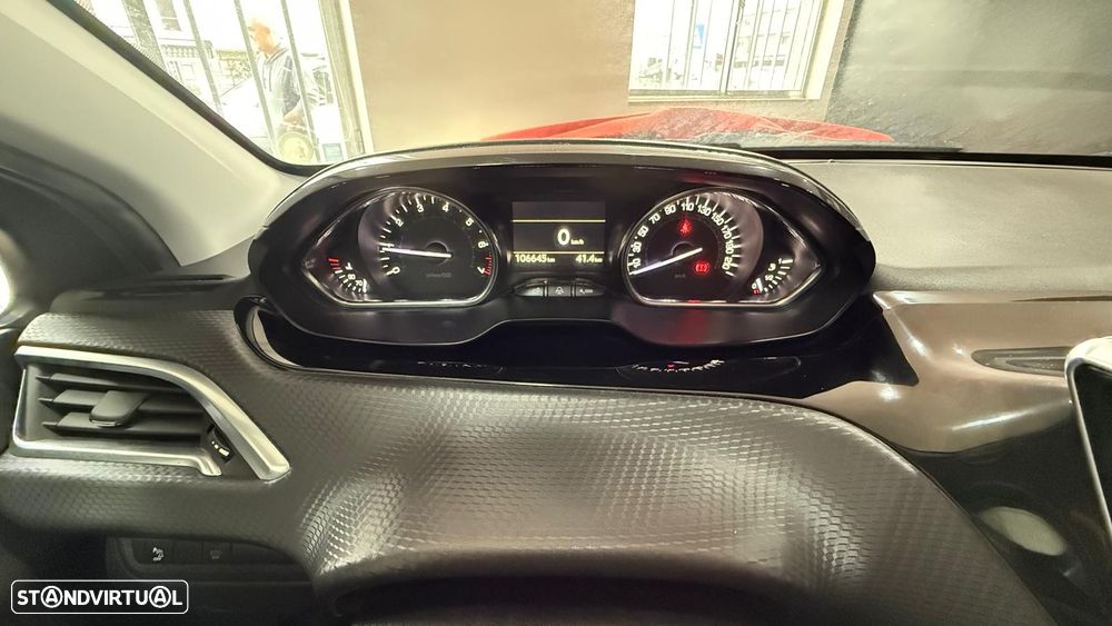 Peugeot 2008 PureTech 130 Allure - 6