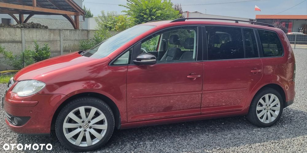 Volkswagen Touran 1.9 TDI Highline DSG - 4