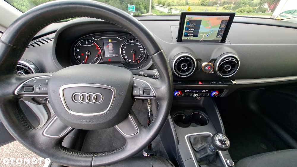 Audi A3 3-drzwiowe 1.4 TFSI Premiere Edition - 11