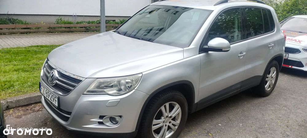 Volkswagen Tiguan - 1