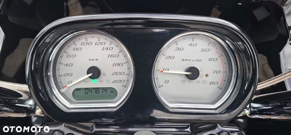 Harley-Davidson Touring Road Glide - 13