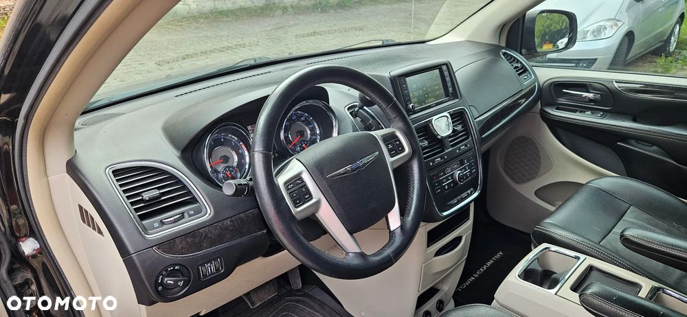 Chrysler Town & Country 3.6 Touring - 5