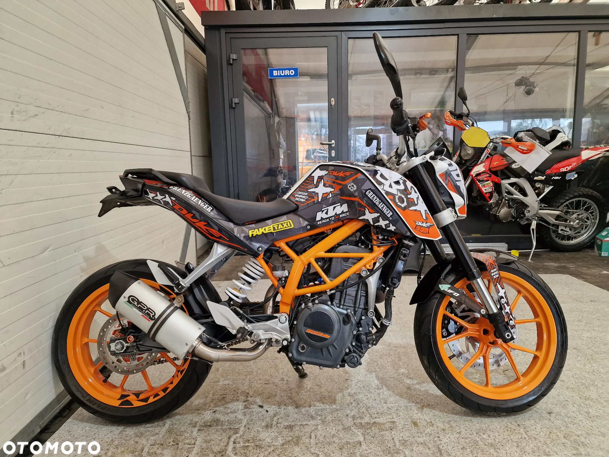KTM Duke - 17