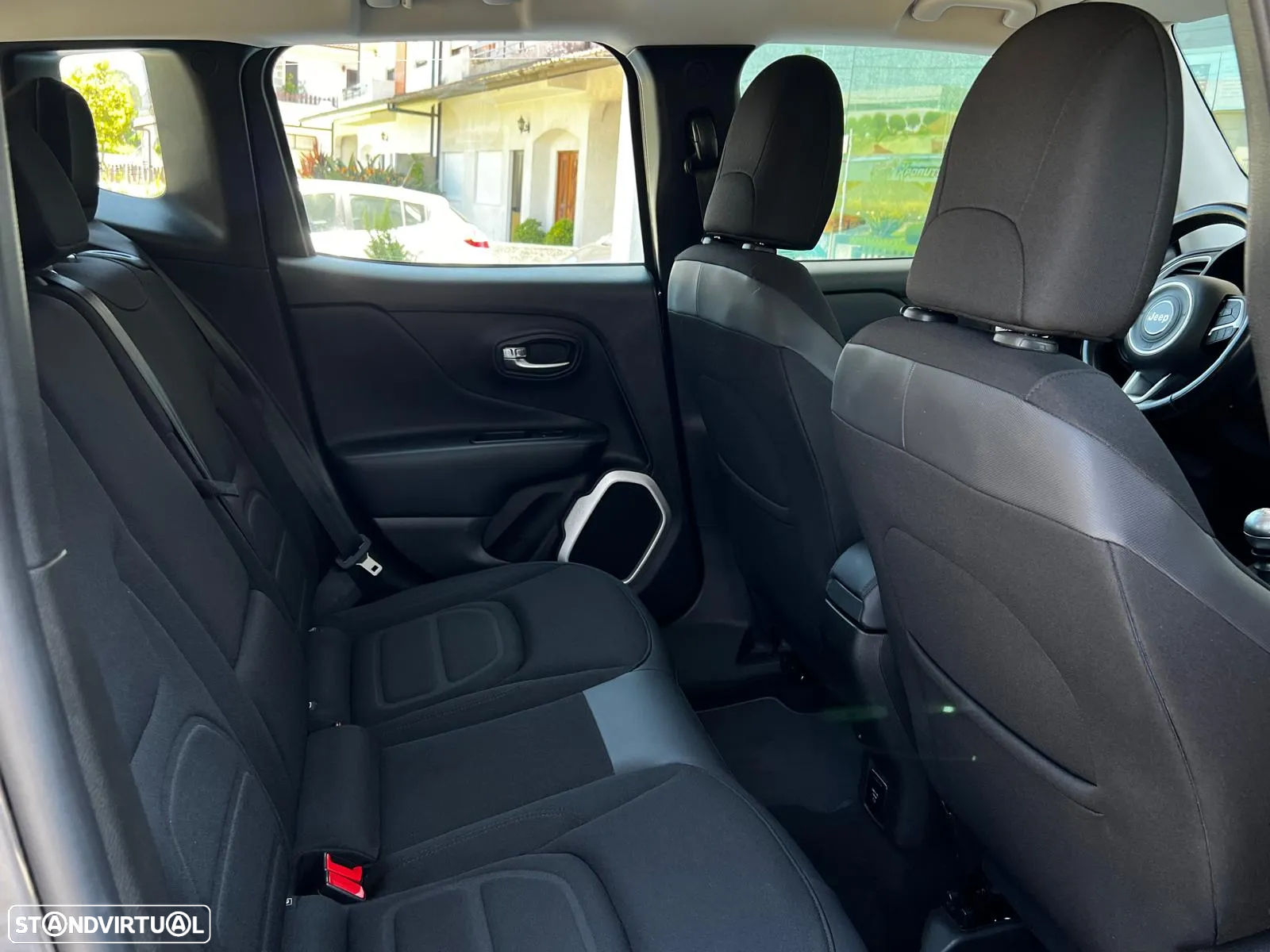 Jeep Renegade 1.6 MJD Limited - 52